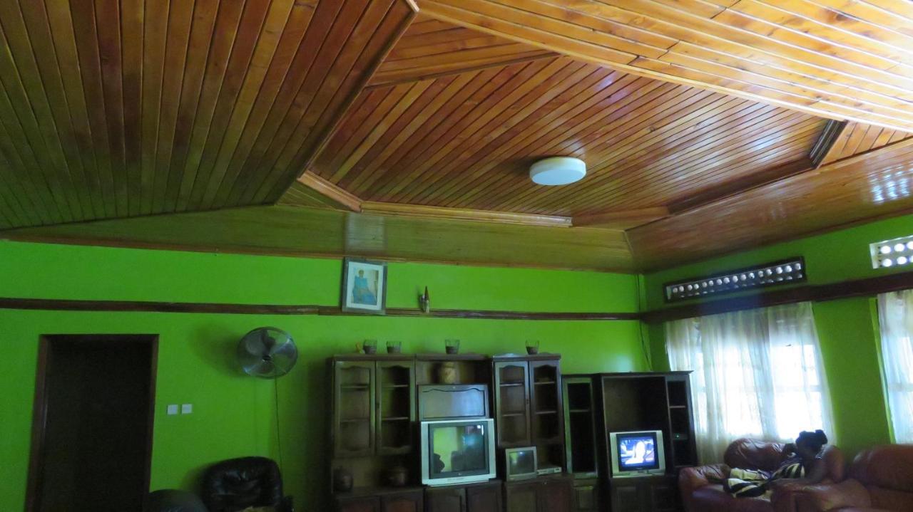 Global Village Hotel Pakwach Zewnętrze zdjęcie