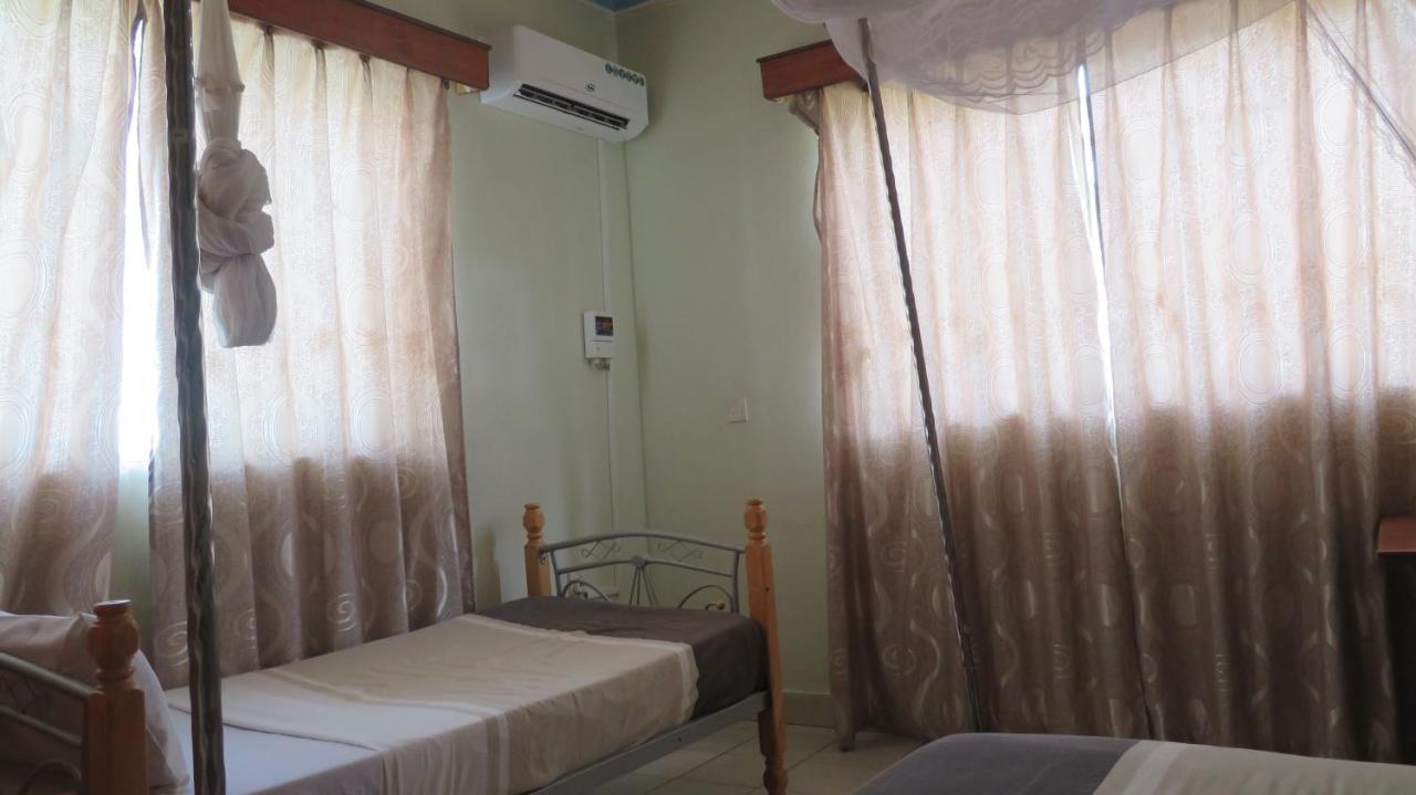 Global Village Hotel Pakwach Zewnętrze zdjęcie