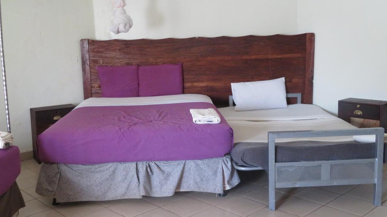 Global Village Hotel Pakwach Zewnętrze zdjęcie