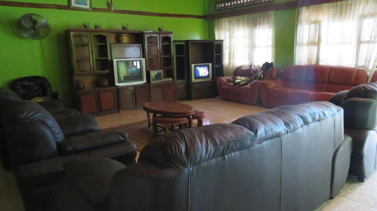 Global Village Hotel Pakwach Zewnętrze zdjęcie
