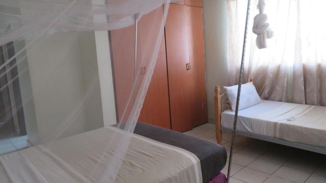 Global Village Hotel Pakwach Zewnętrze zdjęcie